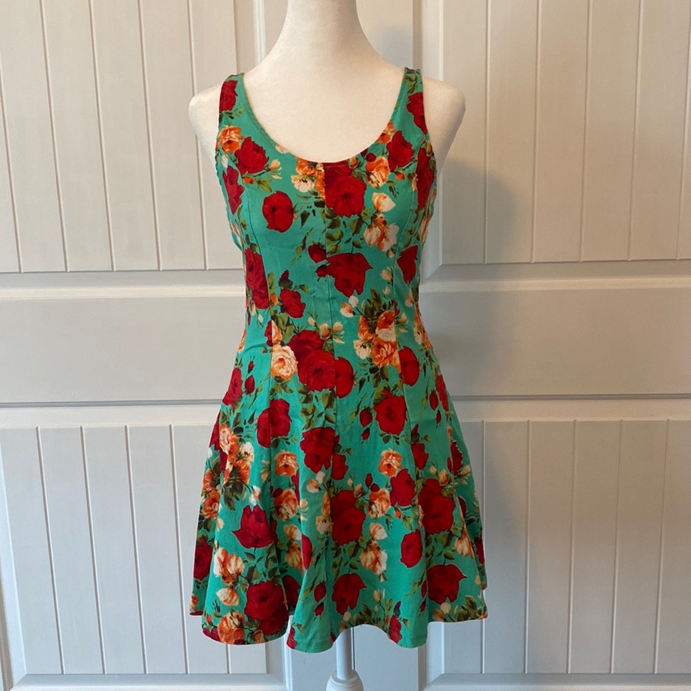 Vintage Style Floral Pin Up Dress